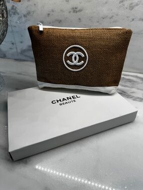 SUPER CUTE! CHANEL Beautė Burlap & Canvas Zippered Makeup Bag GWP